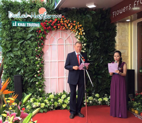 Press Release - Dalat Hasfarm opens new retail shop in Ha Noi