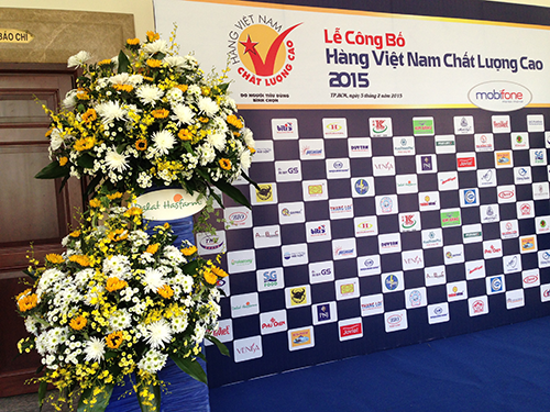 Dalat Hasfarm received an award for "High Quality Vietnamese Goods in 2015”